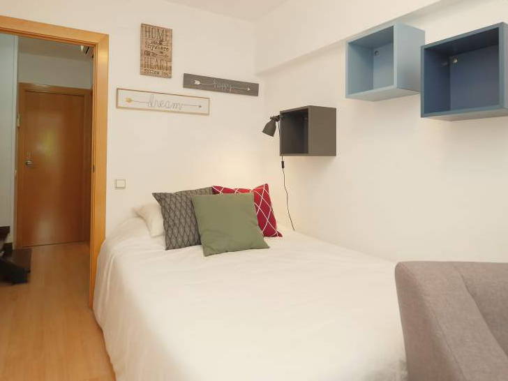 Homestay Barcelona 200295-2