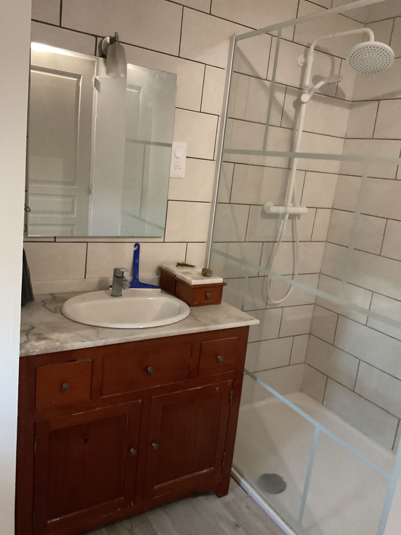 Entire Home Ytres 8190