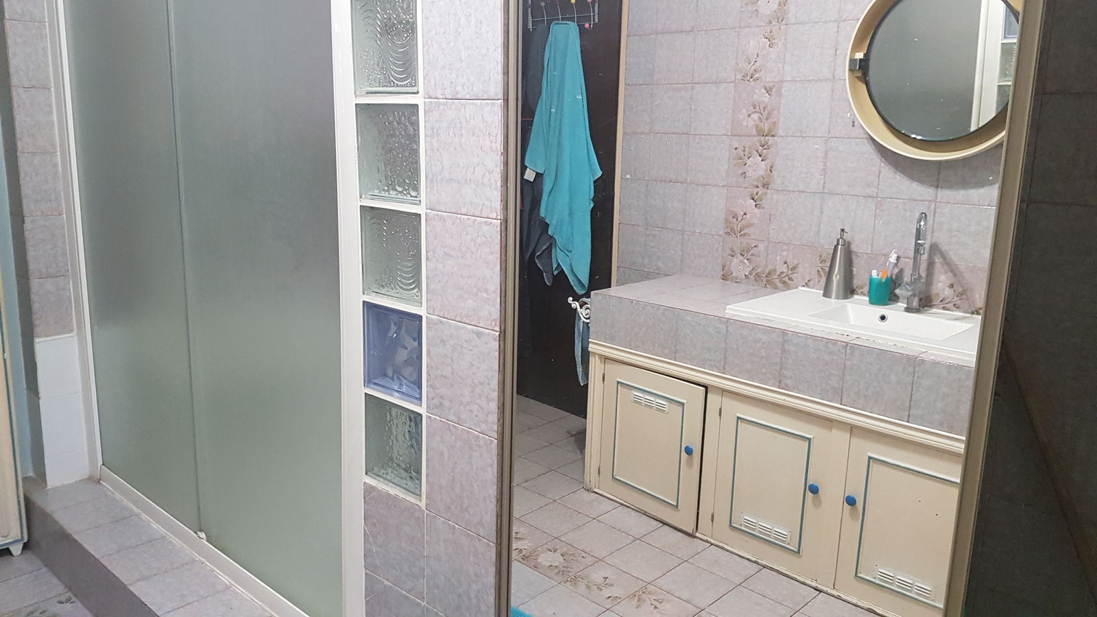 Homestay Marseille 260103