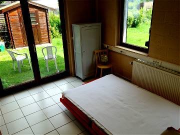 Roomlala | Room Libramont Luxembourg Internship Shared accommodation