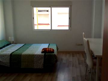 Roomlala | Room Nº3, Double With Private Bathroom Next To Universities And Pla