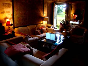 Roomlala | Room On Beautiful Chateau Estate France