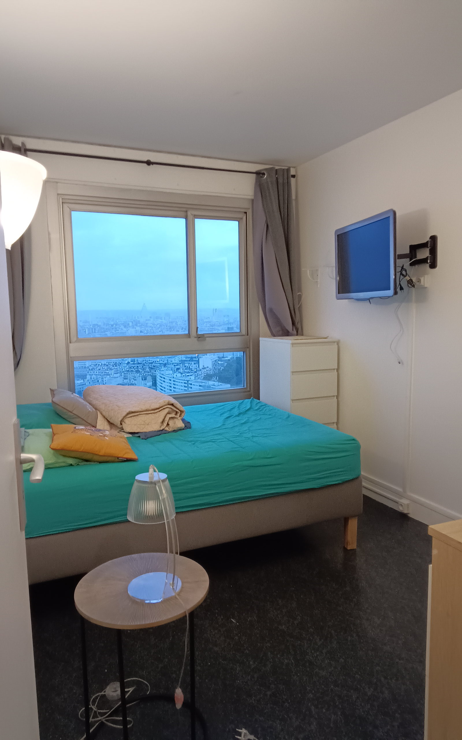 Homestay Paris 665014