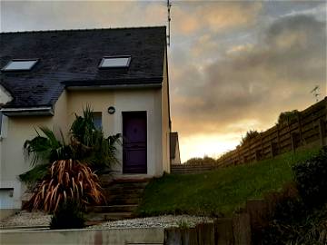 Roomlala | Room (private shower/wc), quiet, natural Bay of St Brieuc