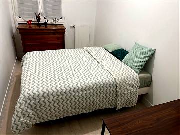 Roomlala | Room rental per night