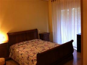 ROOM RENTAL WITH PRIVATE BATHROOM