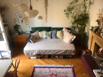 Roomlala | Room, Riponne, 10 min walk from Lausanne train station