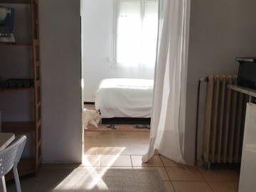 Roomlala | Room/studio for rent in a house in Avignon