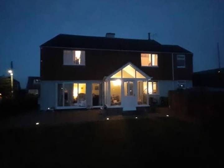 Homestay Brymbo 94669-1