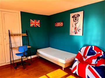 Roomlala | Room With 2 Single Beds / Private Floor / Disneyland Paris