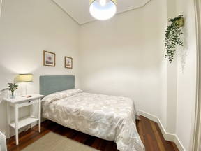 Habitación Con Salón  Y Vestidor