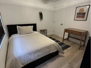 Roomlala | Room with private bathroom/wc, private entrance and parking