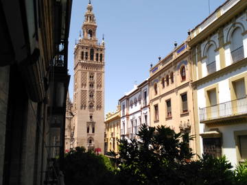 Roomlala | Room with views of the Giralda