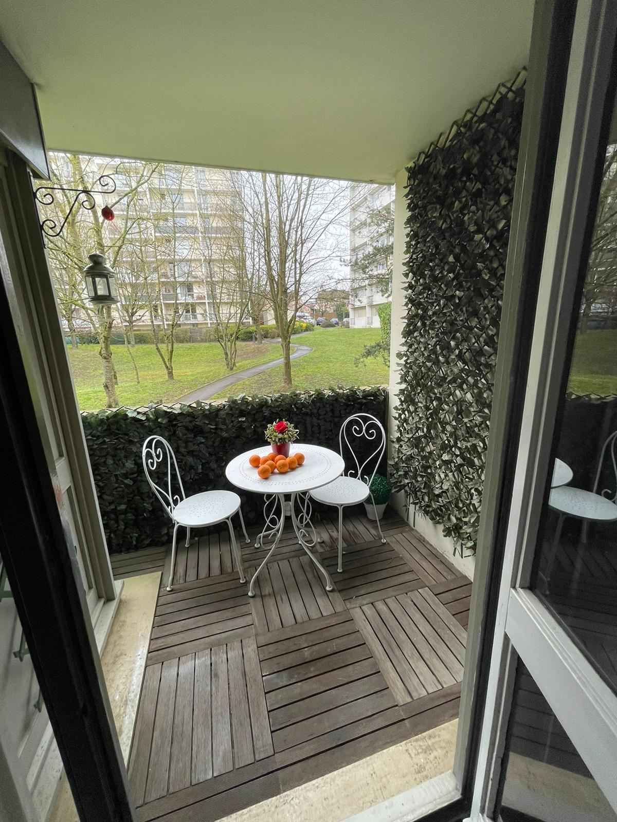Colocation Cergy 260508