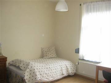 Room For Rent Charleroi 150626-1