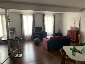 Rooms For Rent In A Beautiful Comfortable Apartment Center