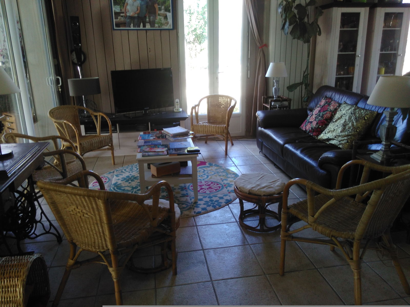 Homestay Villeneuve-de-Berg 215052