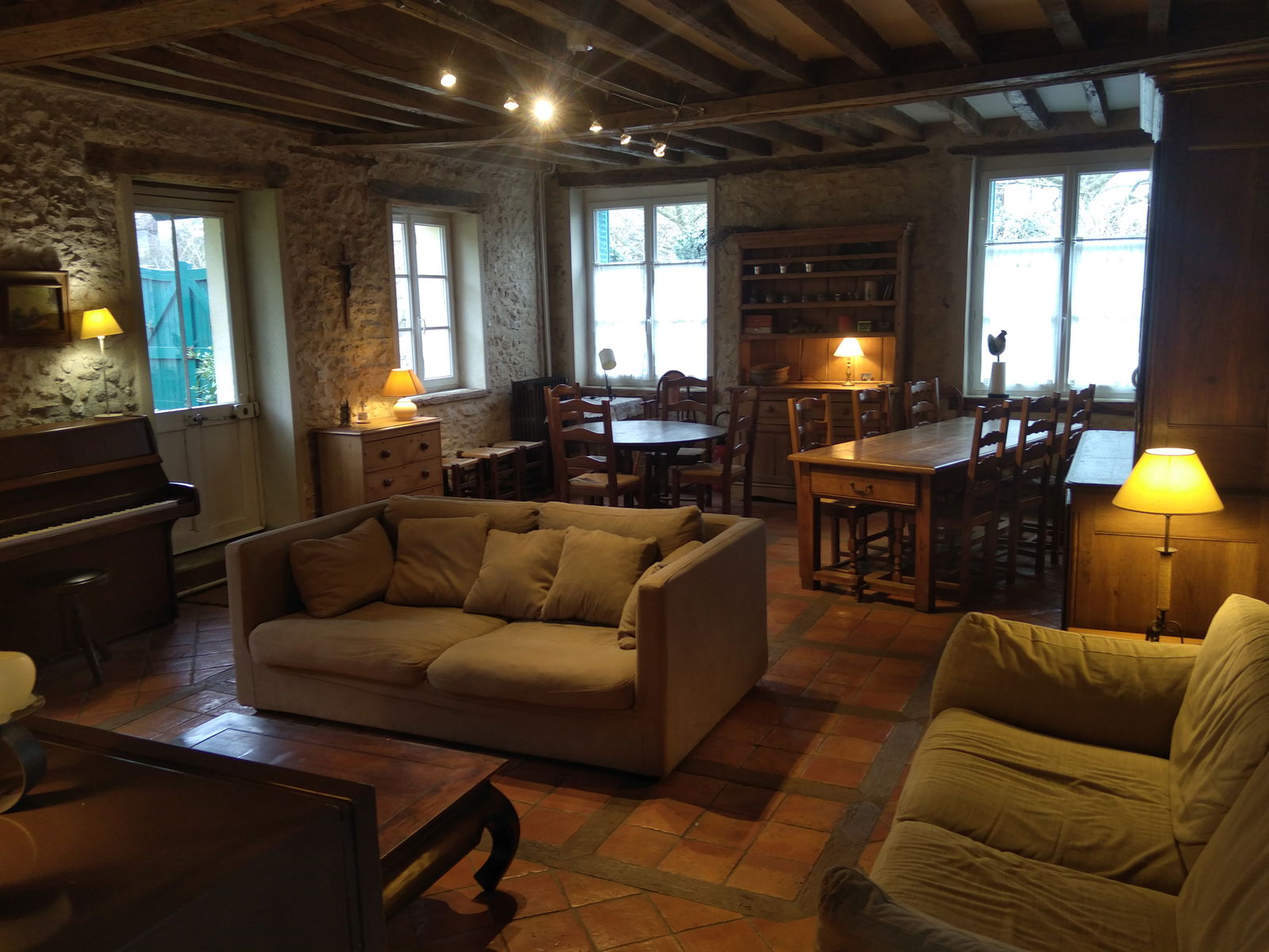 Homestay Civry-la-Forêt 24360