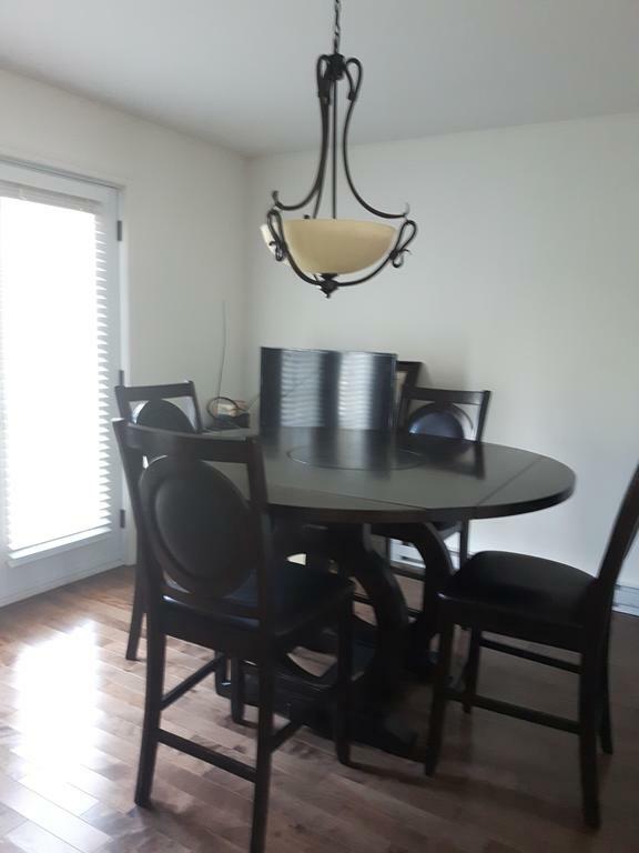 Homestay Laval 241805