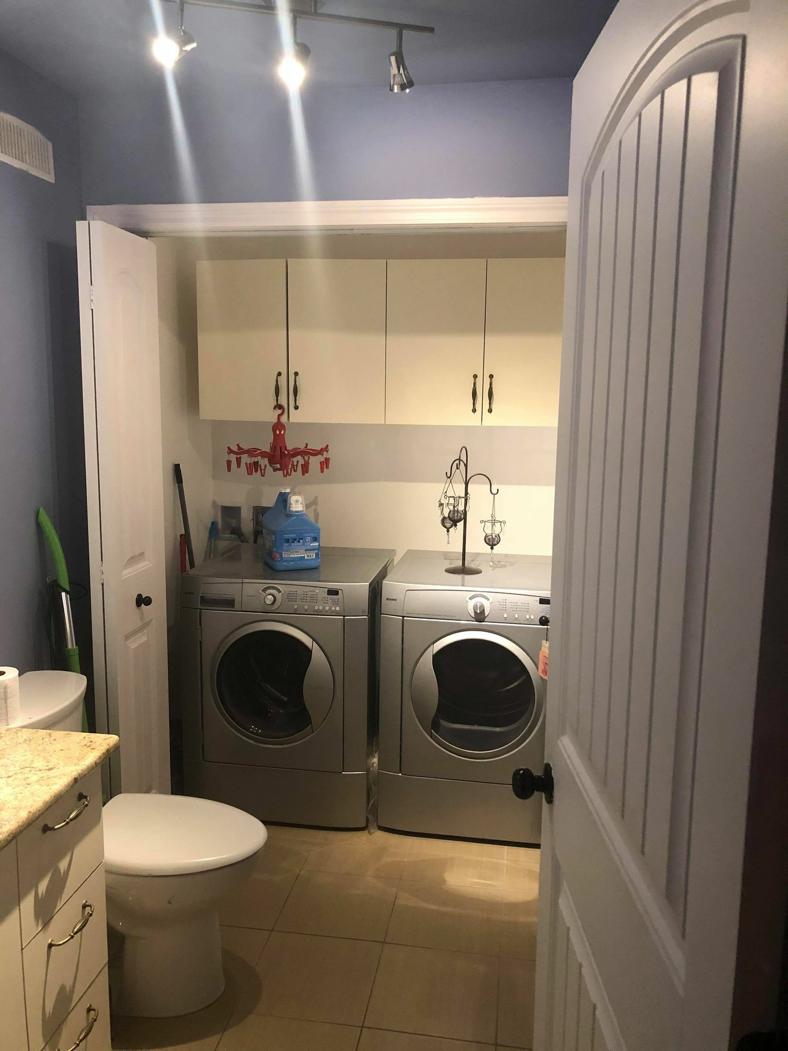 Homestay Laval 241805