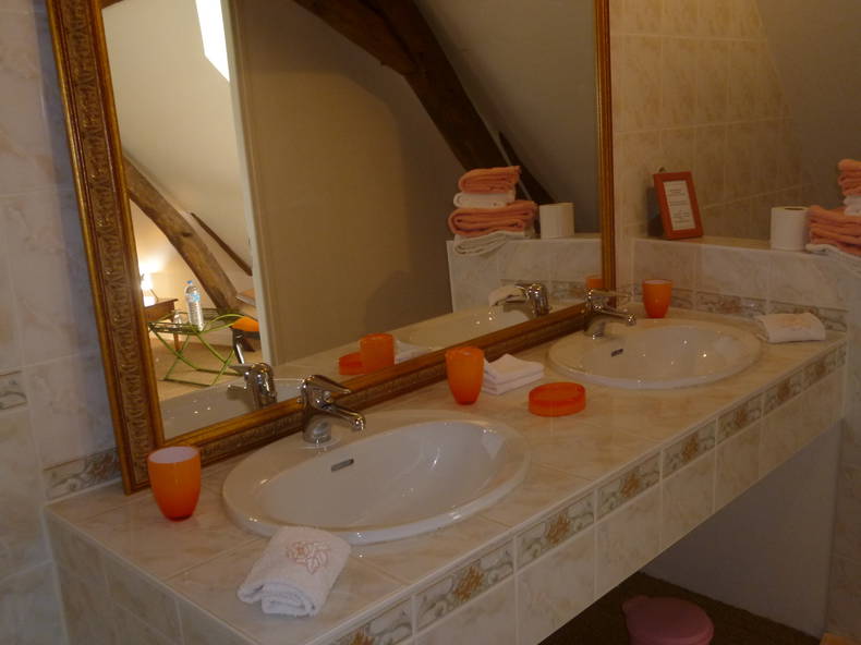 Bed And Breakfast Benais 87428-3