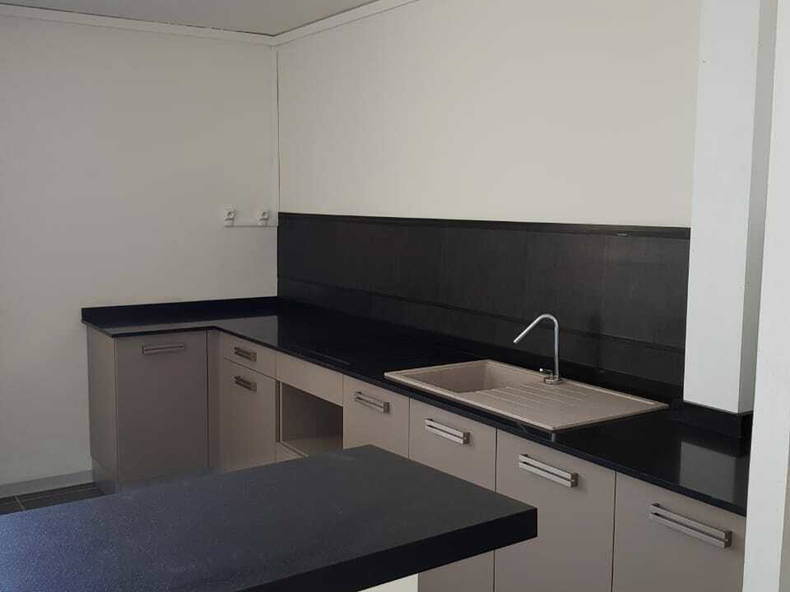 Colocación Pointe-à-Pitre 204991-1