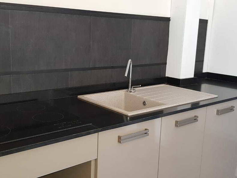 Colocación Pointe-à-Pitre 204991-3