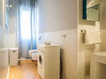 Chambre chez l'habitant à louer à Milano - photo 9 : salle de bain-9