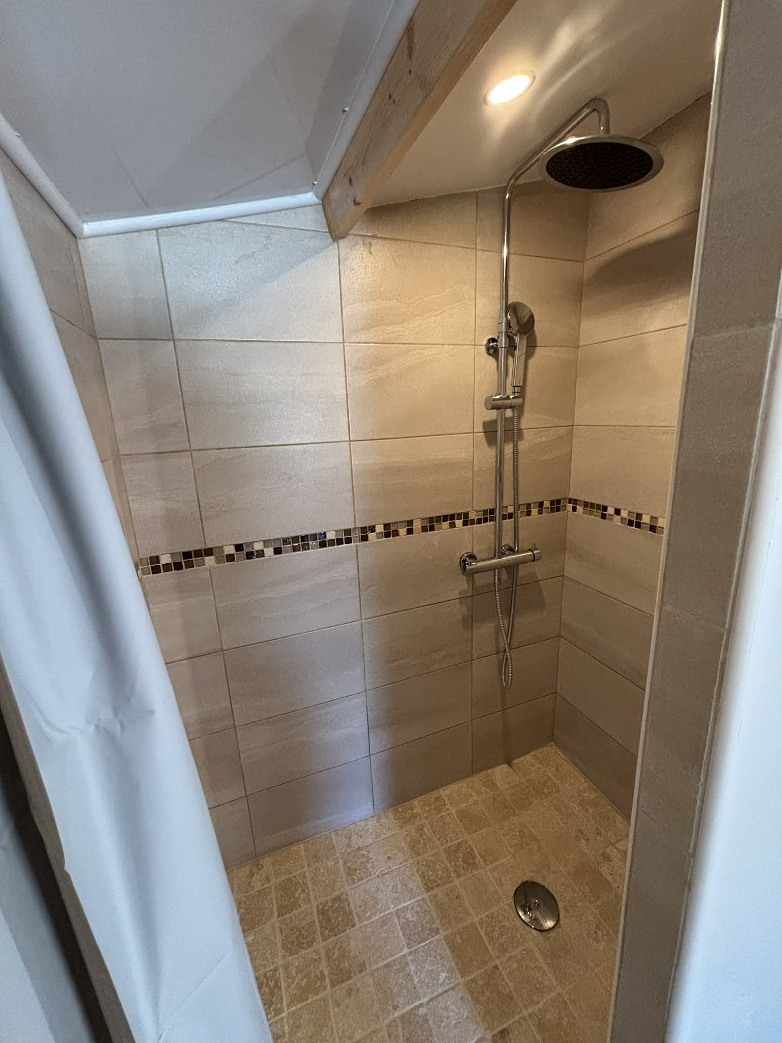 Logement Entier Logron 669656