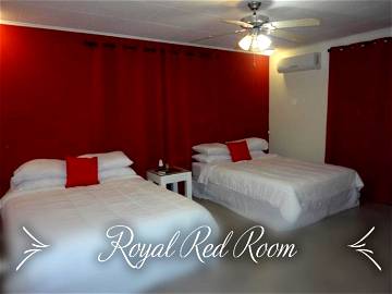 Roomlala | Royal Red Room