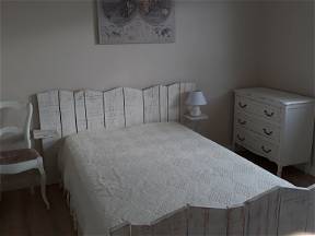 ROYAN, Room For Rent At A Homestay.