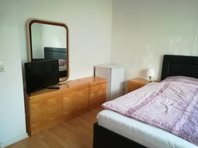 Ruhiges Zimmer In Guter Lage