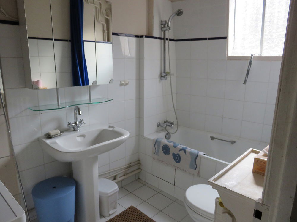 Gästrum Paris 92035