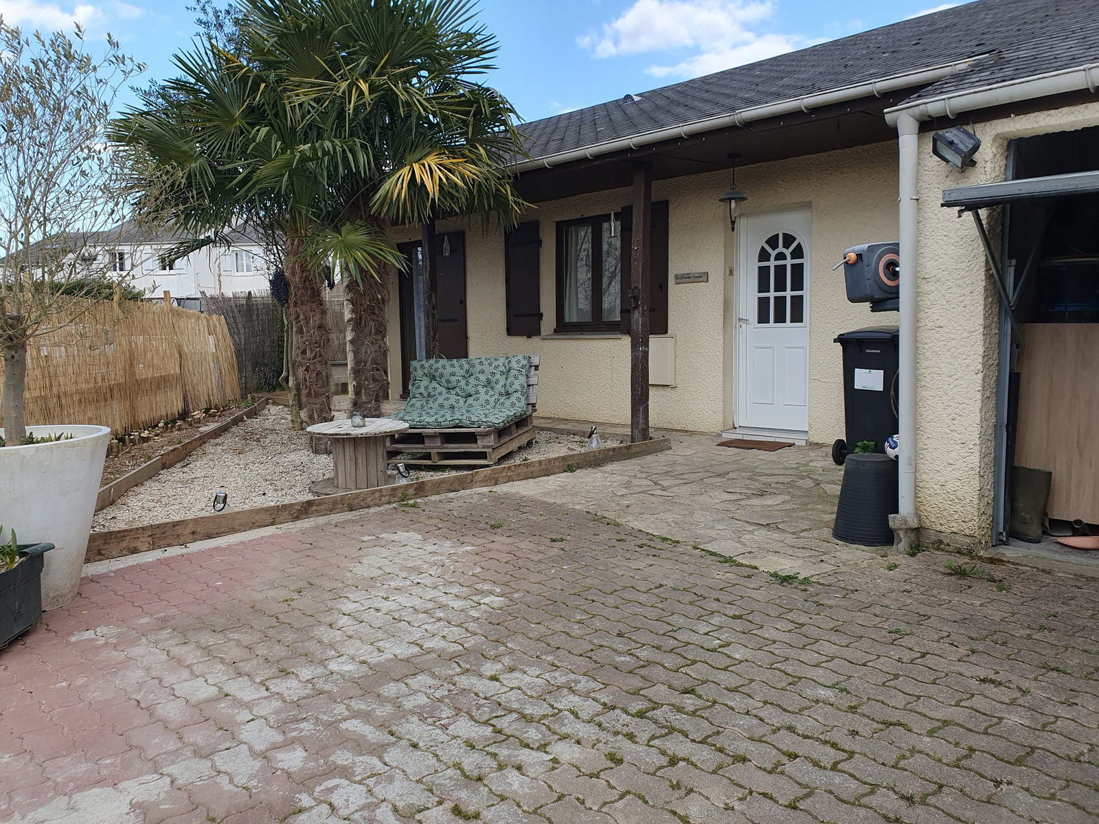 Hela Huset Savigny-le-Temple 640844