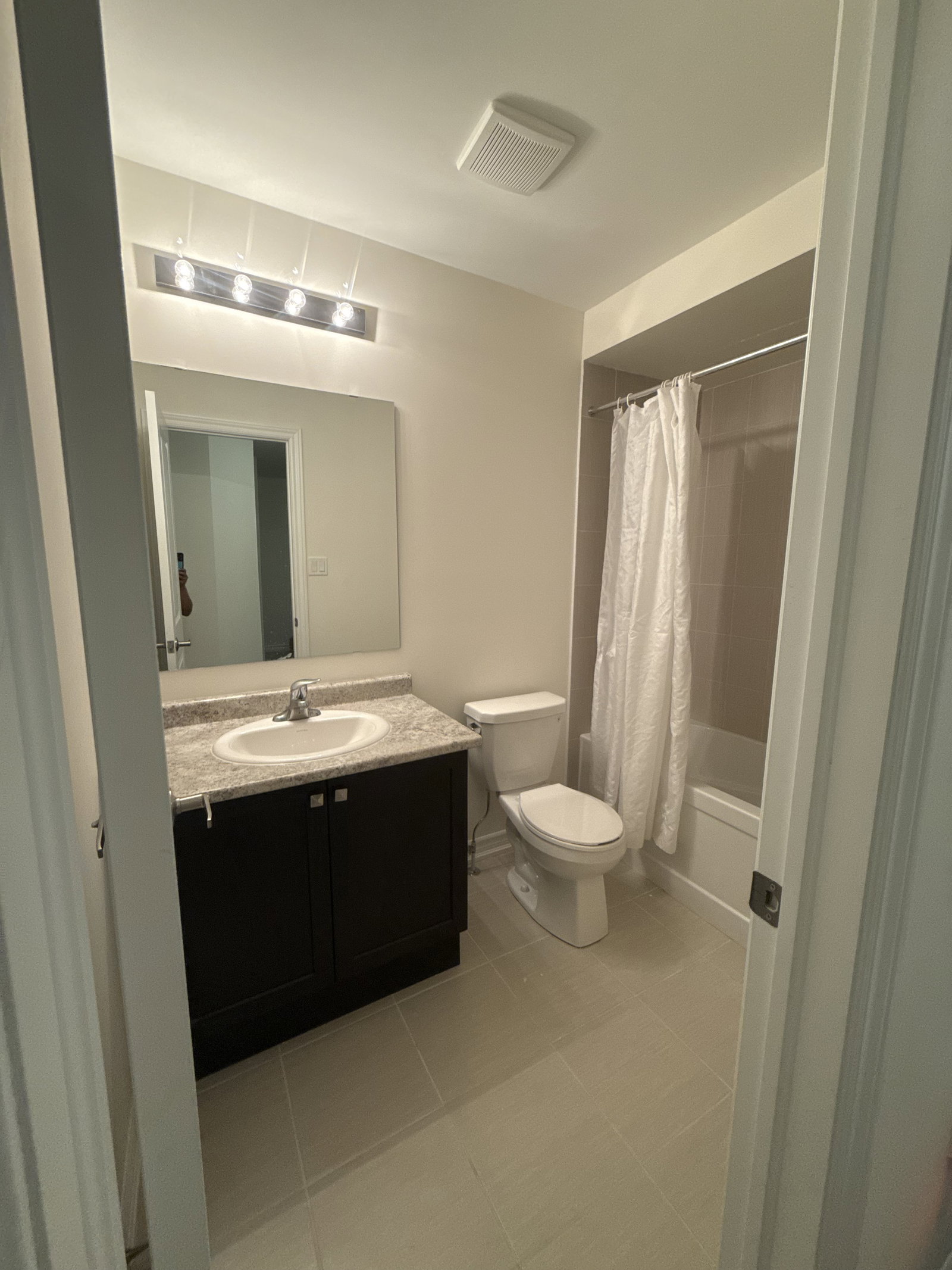 Hemvistelse Pickering 651806