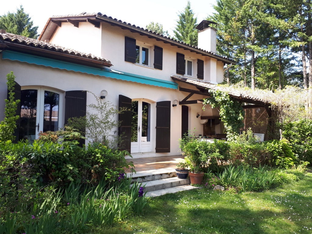 Hemvistelse Camblanes-et-Meynac 24265