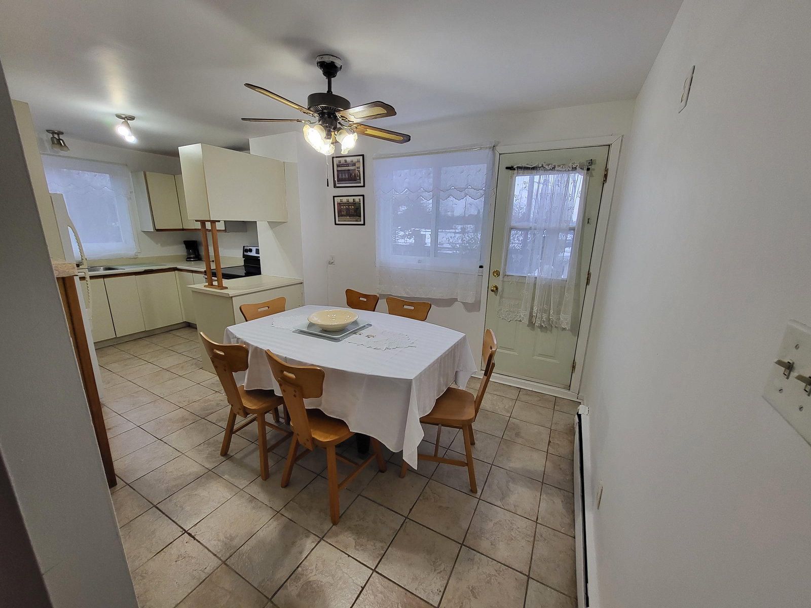 Hemvistelse Brossard 660106