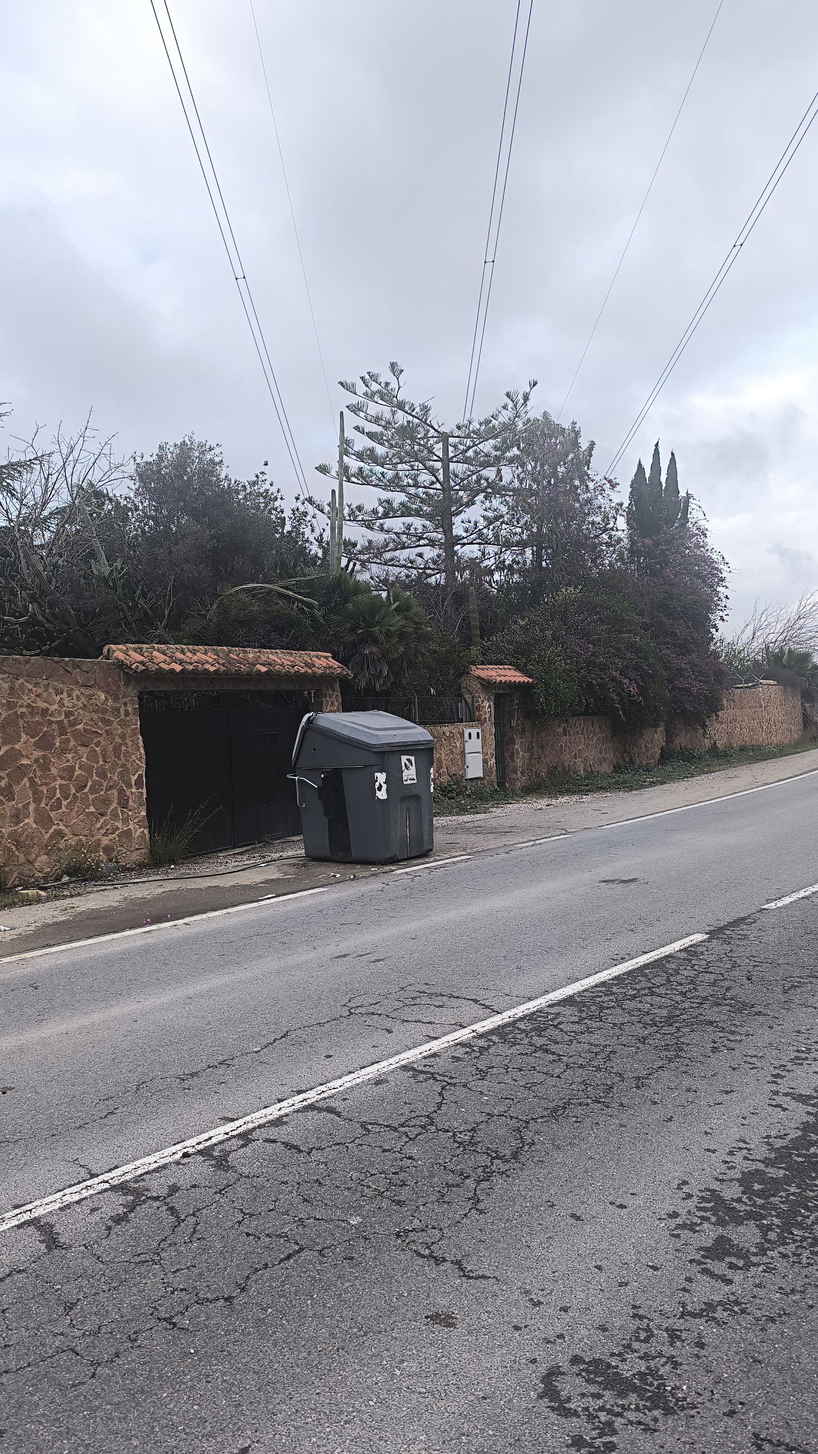 Oberoende Studio Loriguilla 494899