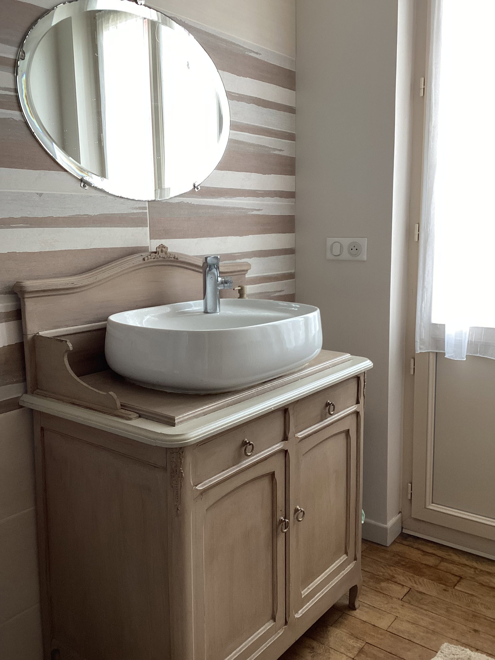 Homestay La Neuville-Roy 667989