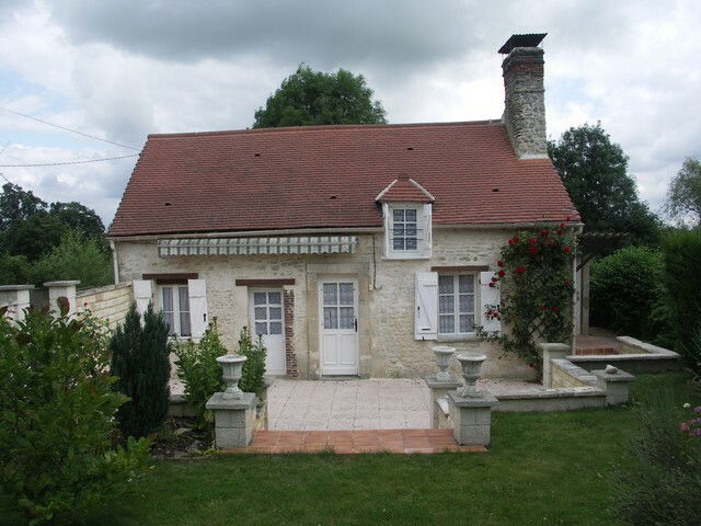 Entire Home Le Merlerault 46810