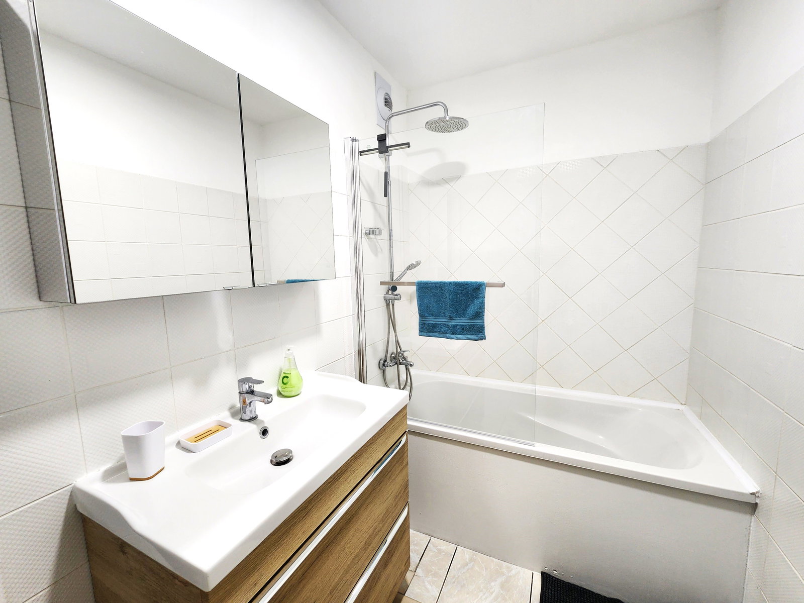 Colocatie Saint-Jean-de-la-Ruelle 657832