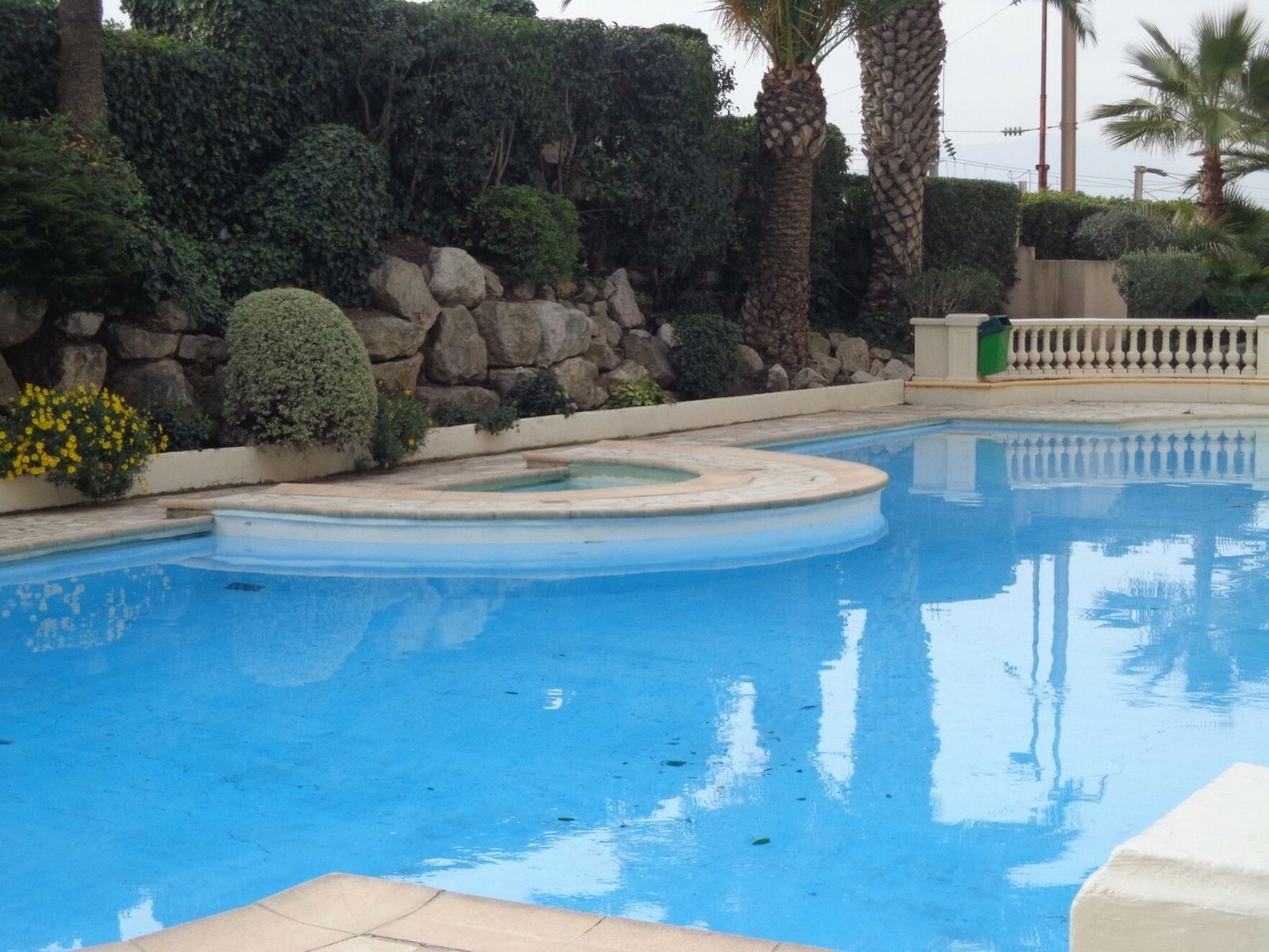 Oberoende Studio Cannes 102697