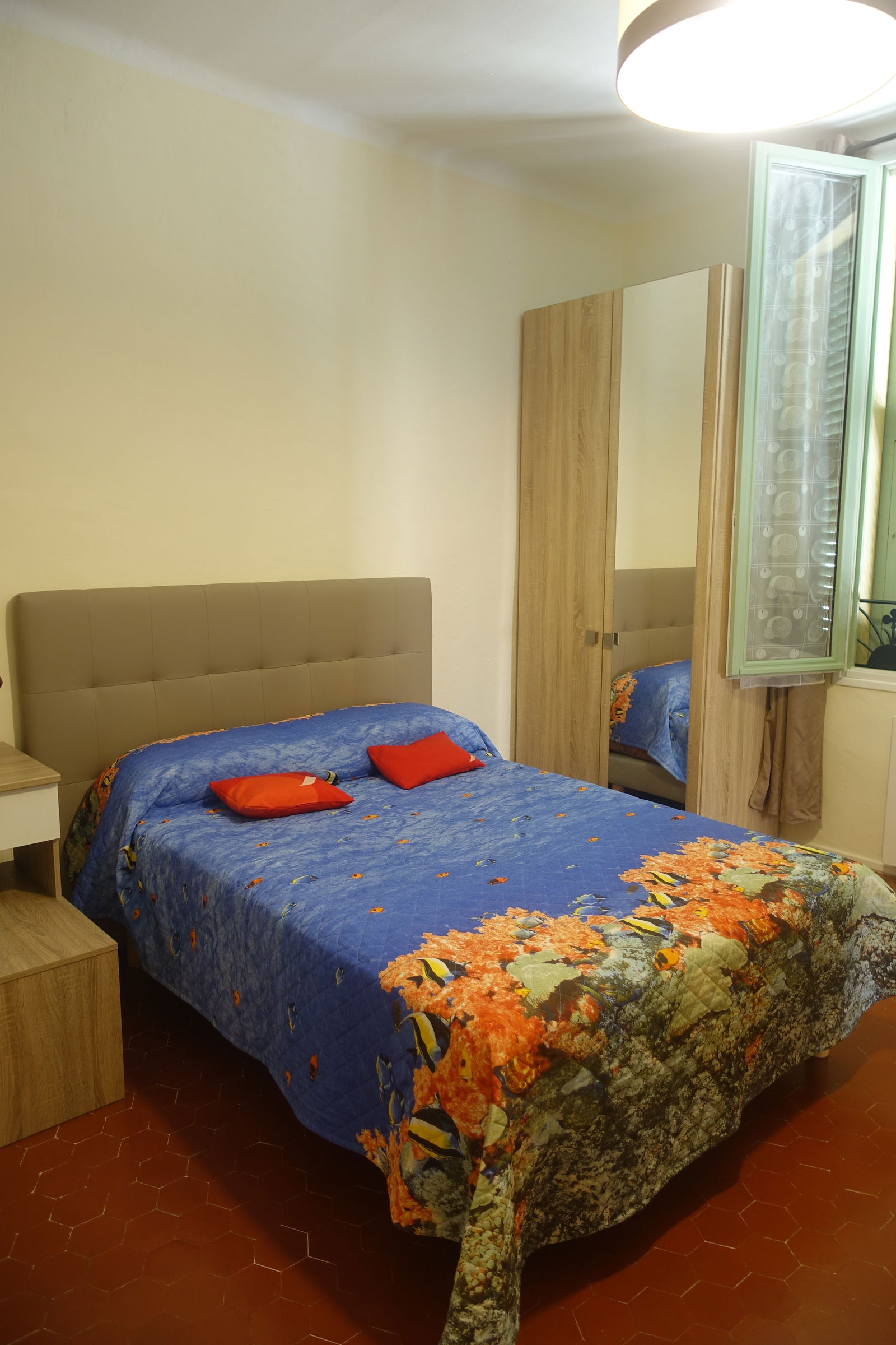 Onofhängeg Studio Nice 239200