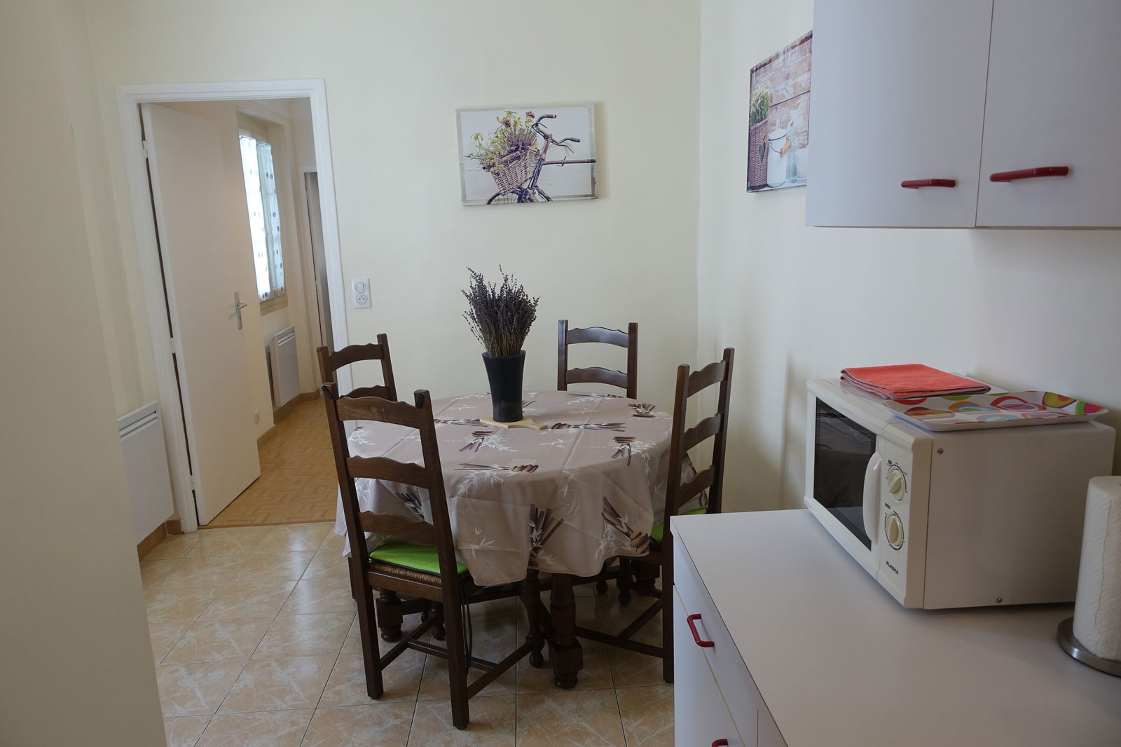 Niezależne Studio Nice 220828