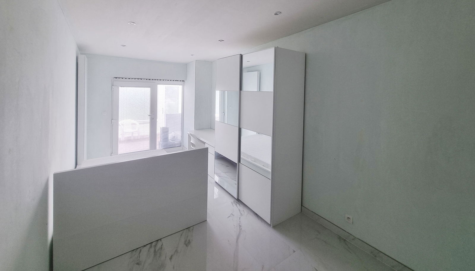 Onofhängeg Studio Arlon 421260
