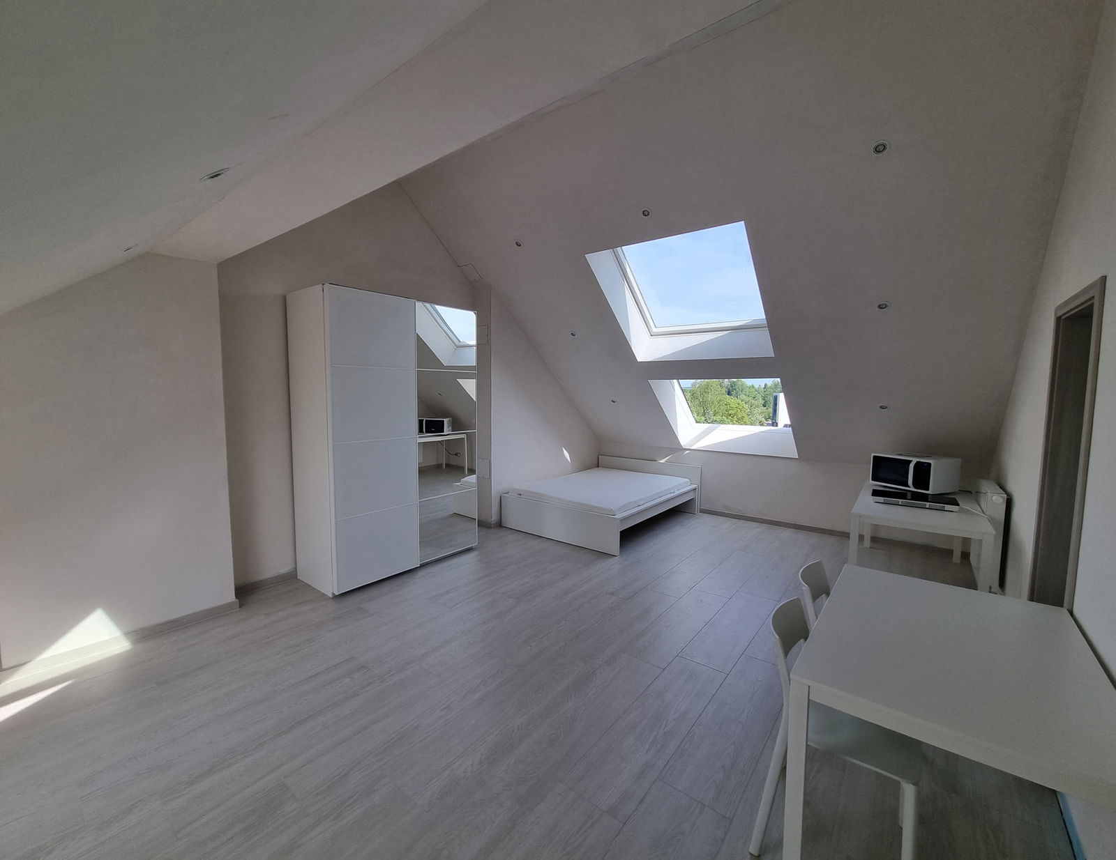 Unabhängiges Studio Arlon 258153