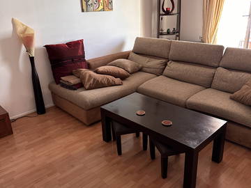Roomlala | Sala com sofá muito confortável.