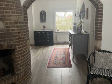 Roomlala | Sala de estar TOTALMENTE MOBILIADA perto de CAE SKEYES