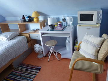 Roomlala | Sala POR MÊS para ESTUDANTE /palco/5' Pairi Daiza/Ath