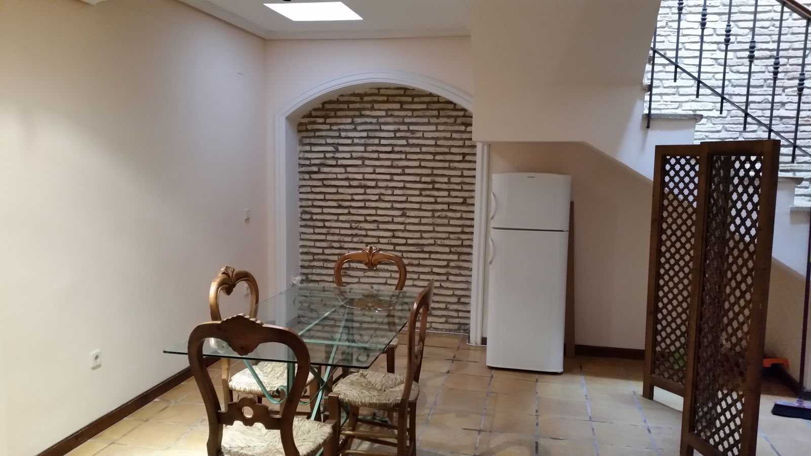Onofhängeg Studio Cadix 104046